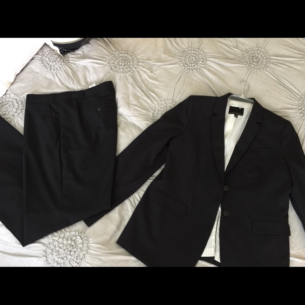 Banana Republic “Logan” suit